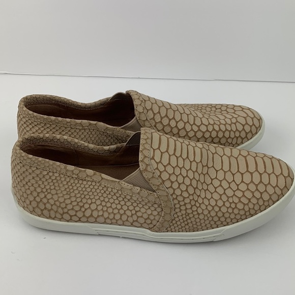 Joie tan reptile pattern slip on sneakers size 37 (5.5 see cov chart ) - Picture 1 of 12